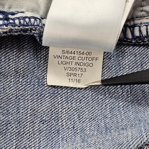 Gap Jeans Shorts Size 27 Vintage Cutoff Light Indigo 3 inch Inseam Distressed - Picture 10 of 10